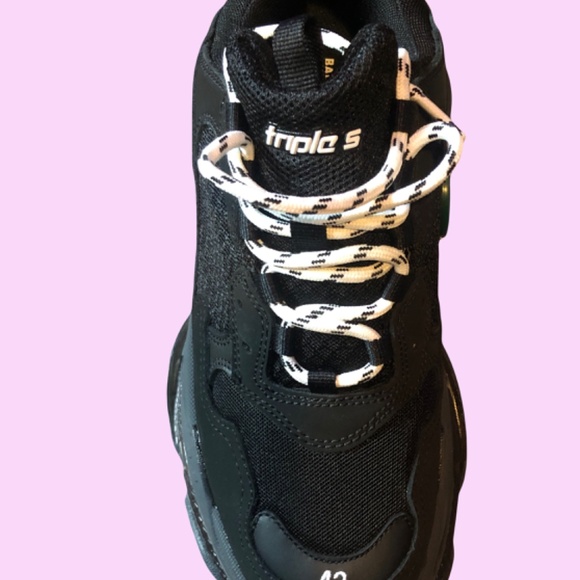 Triple S runner - Picture 3 of 3